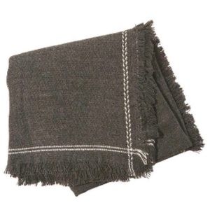 Olive & Pique, charcoal grey blanket scarf NWT